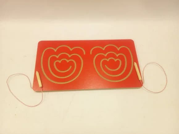 Доска для подготовки к письму "Симметрия - Тюльпаны"