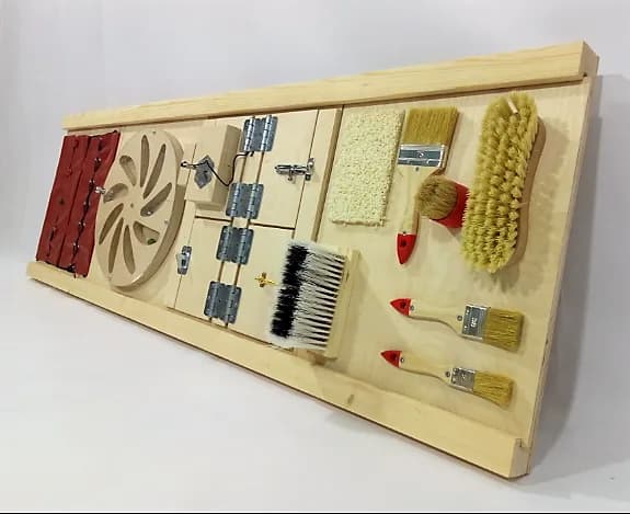 Стенд с тактильно-развивающими панелями №4 (комплектация : рама для крепления 4 панелей